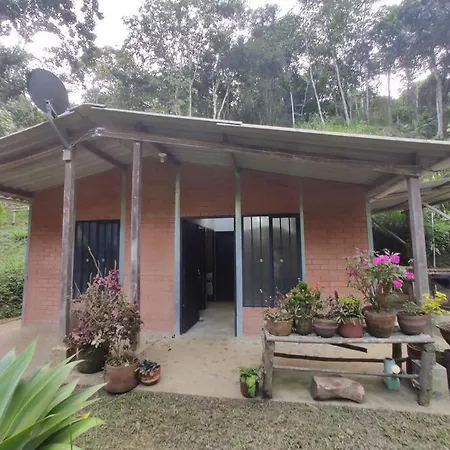Cucu Ardilla Vivienda Campestre En Pance Villa Cali Exterior photo